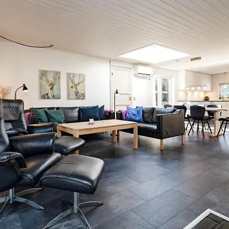 6 Person Holiday In Bl Vand Blåvand