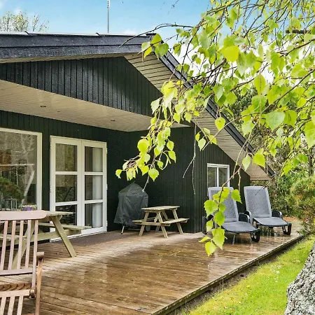 6 Person Holiday In Bl Vand Vakantiehuis *