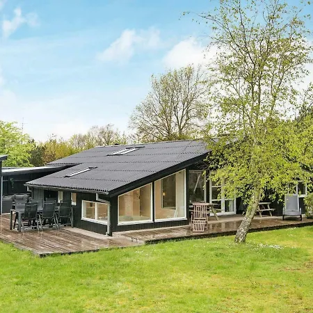 6 Person Holiday In Bl Vand Vakantiehuis