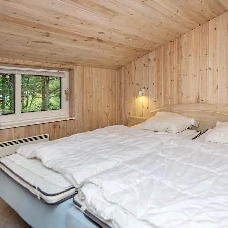 6 Person Holiday In Bl Vand Vakantiehuis *